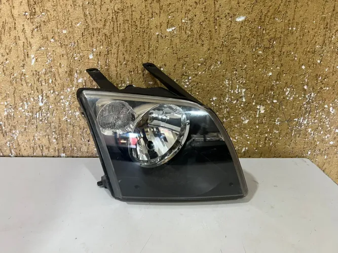 Farol direito Ecosport 2003/2004/2005/2006/2007