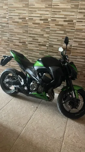 Kawasaki -Z800  4cilindros 