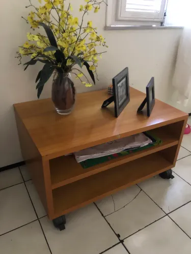Rack para sala com rodinhas