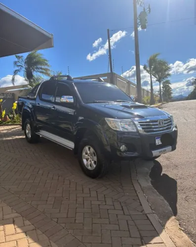 Toyota Hilux CD SRV D4-d 4X4 3.0 TDI Diesel AUT 2012