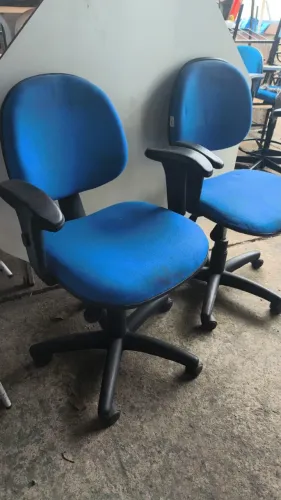 Cadeira de escritório giratória