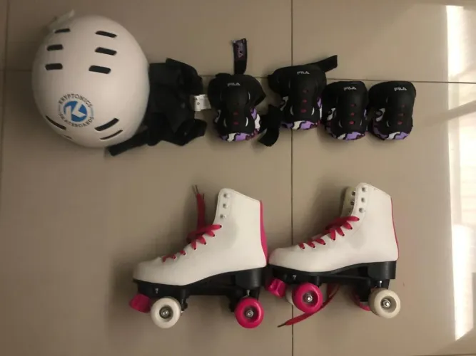 Patins com acessórios