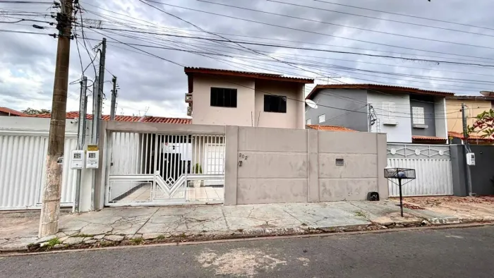 Sobrado com 3 quartos no Jardim Califórnia