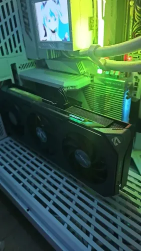 RX 9060XT 16GB GIGABYTE
