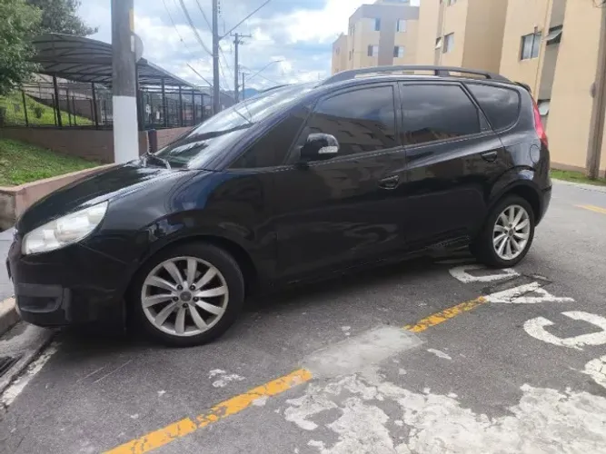 JAC J6 2.0 Diamond 7 Lugares 16V 5P Mec. 2012