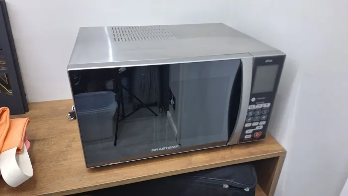 Microondas seminovo Brastemp 38L 220v