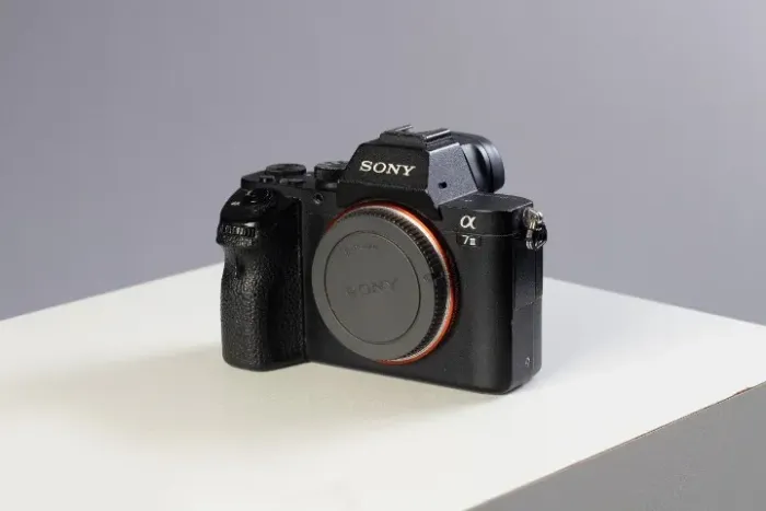 Câmera Sony A7II (Corpo)