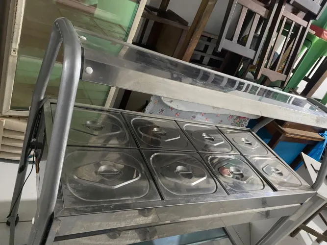 Rampa para servir alimentos apenas 3 meses de uso