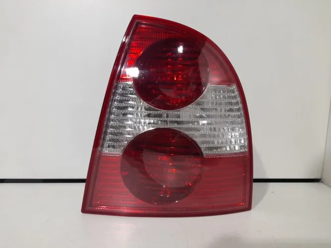 Lanterna Direita Passat Sedan 2001 2002 2003 2004 2005 Original BG276