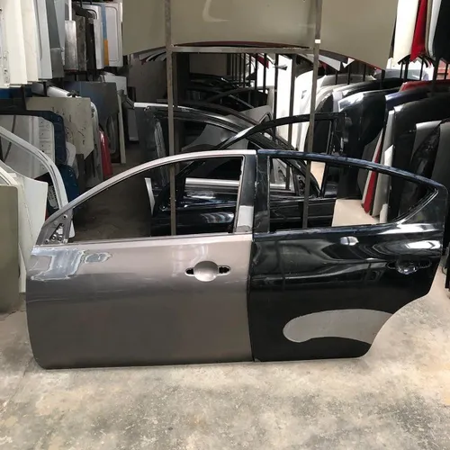 Porta Nissan Versa