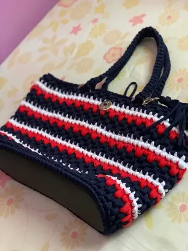 Bolsa feminina, artesanal, nova