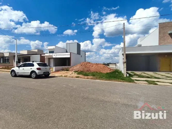 TERRENO EM CONDOMÍNIO FECHADO À VENDA EM CABREÚVA-SP!