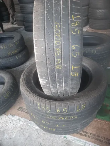 Pneu 185 65 15 Goodyear Eagle Renault sandero usado
