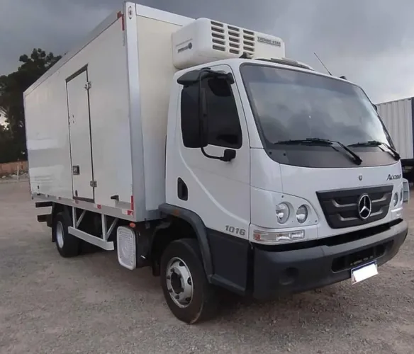 Caminhão Mb Accelo 1016 Baú Refrigerado