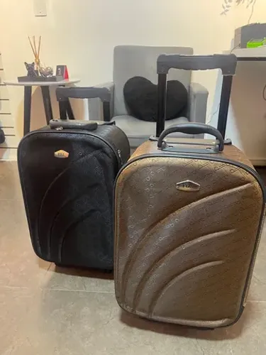 Uma mala de bordo 10kg