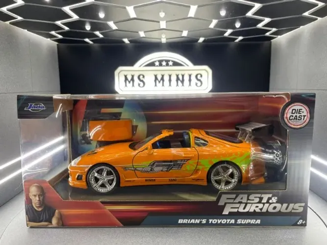 Miniatura Toyota Supra Velozes e Furiosos escala 1/24 (possui 24 cm comprimento)