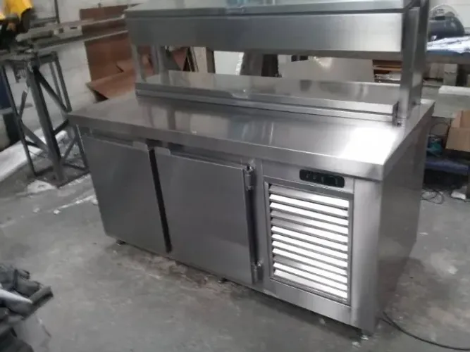 Balcão de Encosto Refrigerado sob medida