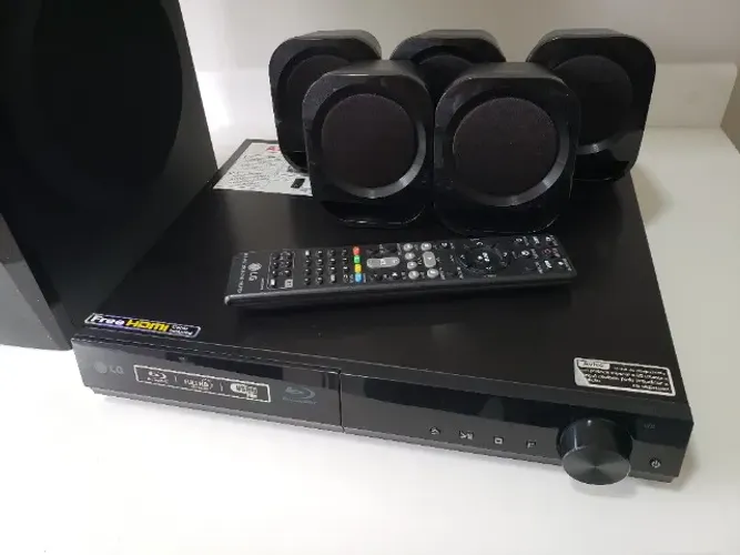 Home Theater Blu-Ray LG HD-BH4120S 5.1  330W RMS