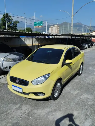 Fiat Grand Siena Tetrafuel 1.4 EVO F. Flex 8V 2015