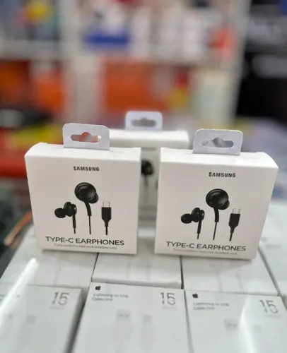 Fone de ouvido Samsung Type-C