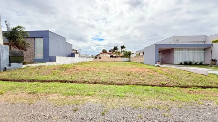Terreno à venda em Porangaba-SP, no Condomínio Ninho Verde I, com 450,00 m² de área! Venha