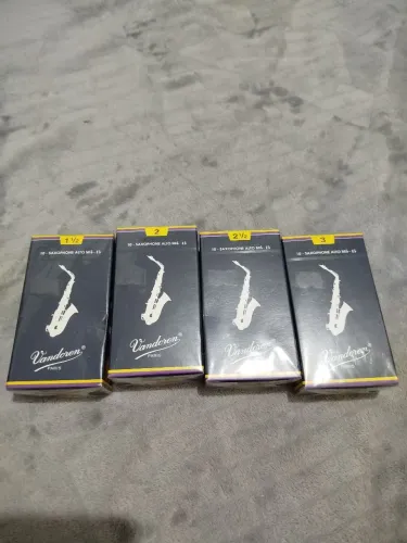 PALHETA SAX ALTO VANDOREN TRADICIONAL