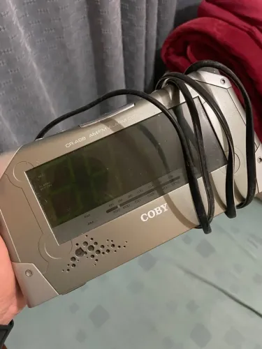 Rádio Relógio AM/FM Coby CR-A98