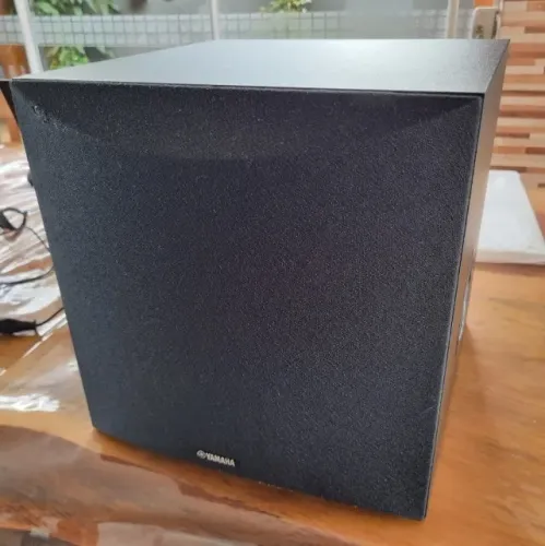 Subwwofer Yamaha NS-SW050 Preto