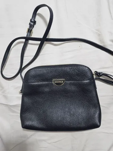 Bolsa de Ombro Coccinelle Preta