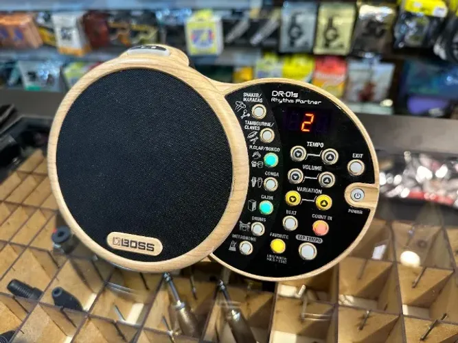 DR-01S Rhythm Partner BOSS - Bateria Eletrônica Portátil