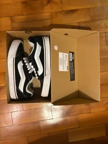 Vans Knu Skool