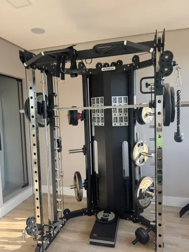 Smith Machine Multifuncional Profissional com anilhas