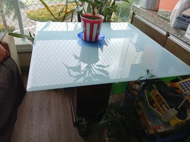 Mesa de Vidro Moderna incolor