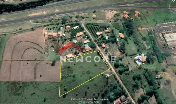 Chácara em Praça Luiz Francisco Vieira, s/n - Rodovia Castelo Branco - Bofete/SP