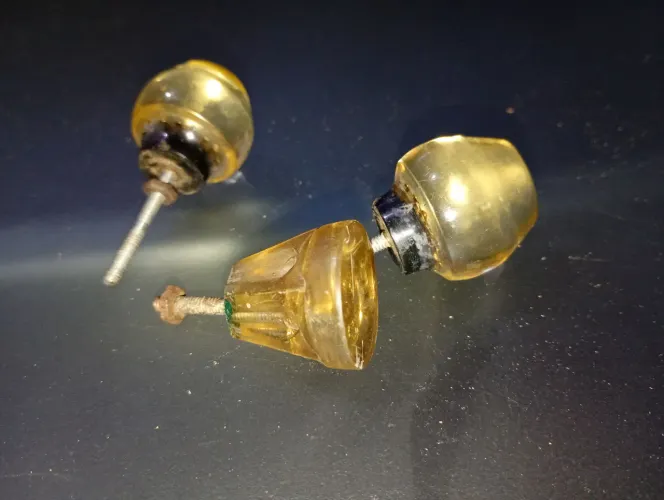 Puxadores de gaveta vintage em vidro âmbar
