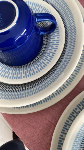 Conjunto de Louças Azuis , novo , com Design Moderno