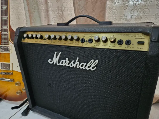 Amplificador Marshall Valvestate 80v Model 8080