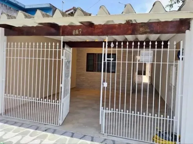 CASA À VENDA - SANTANA DE PARNAÍBA / JARDIM SÃO LUÍS