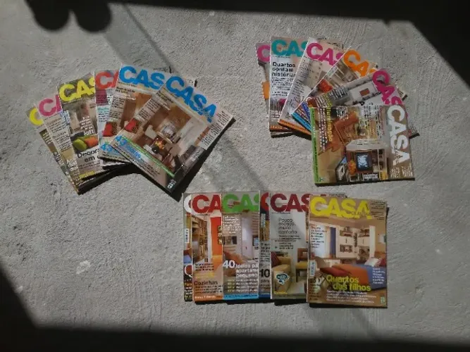 Revistas Arquitetura e Construção e Casa Cláudia antigas.