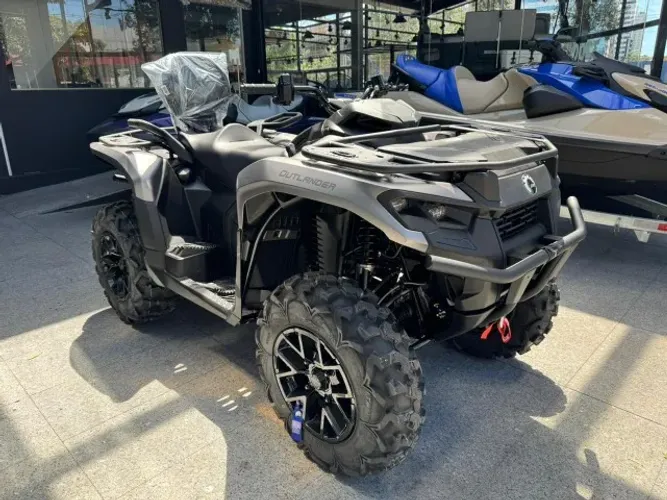 Can-Am Quadriciclo Outlander Max Xt 700 - 2026