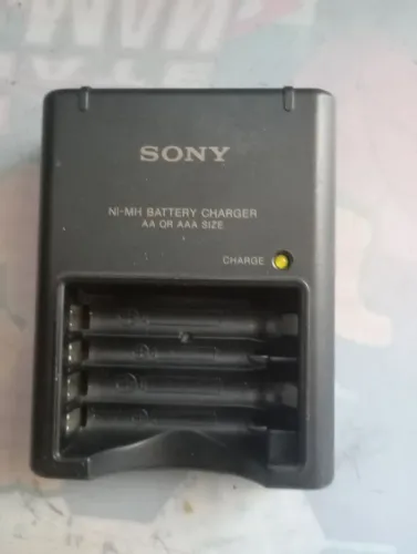 Carregador de pilhas Sony original mod bc-cs2a bivolt 