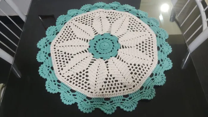 Centro de mesa decorativo para sua mesa em croche artesanal