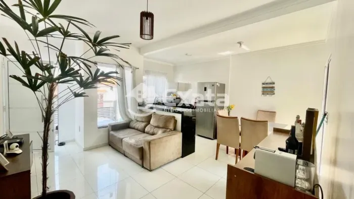 Casa com 2 Quartos , sendo 1 suíte no Parque Esmeralda, Sorocaba