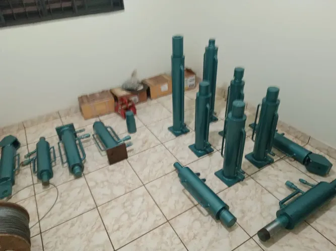 Pistão cilindro hidráulico para desempeno de chassis 