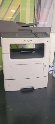 Impressora  multifuncional lexmark top , autonomia 20.000 copias por carregamento.