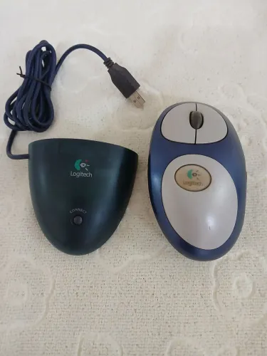Mouse Logitech sem fio com receptor