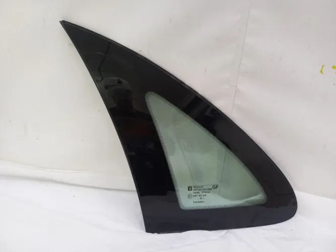 Vidro fixo traseiro LE Chevrolet Corsa Sedan 96/02