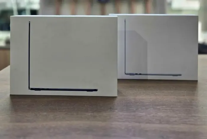 MacBook Air 13.2 inch| 256SSD|16GB|M4