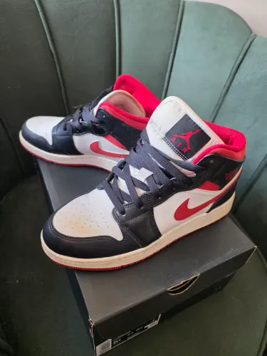 Nikw Air Jordan 1 Mid Gym Red 2021