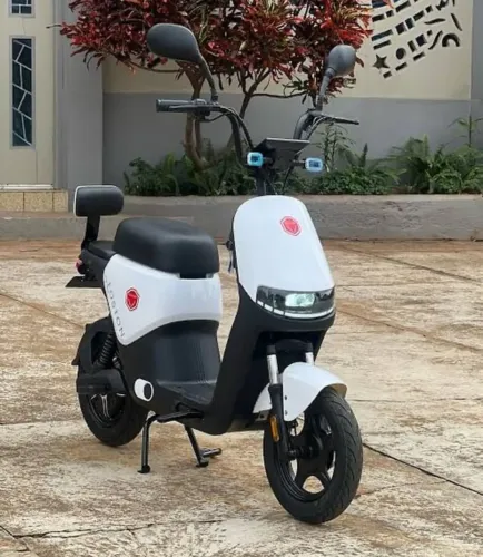 Moto elétrica Foston